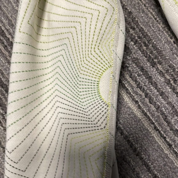 Lululemon Scooba Jacket size 6 - Picture 5 of 10